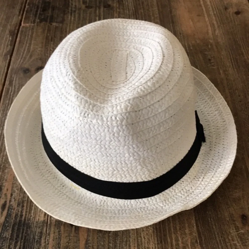 Hat Set White Black Brown Size aprox 20.7” paper/polyester Blend